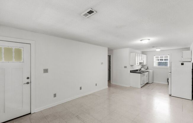 2 beds, 1 bath, 714 sqft, $1,078, Unit 4124-2
