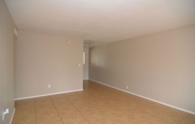 Charming 3 Bedroom 1 Bath House! Great East/Central Tucson Location