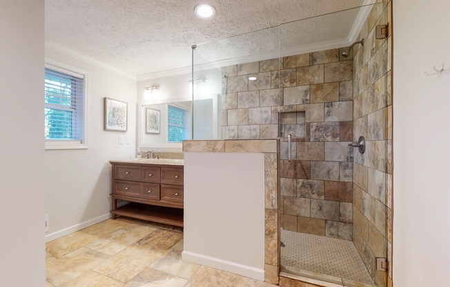 4022 BROOKCREST CIR