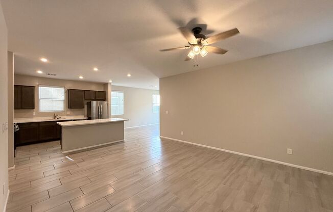 4/BD 3/BA Sleek, Spacious & Designed to Impress Home!