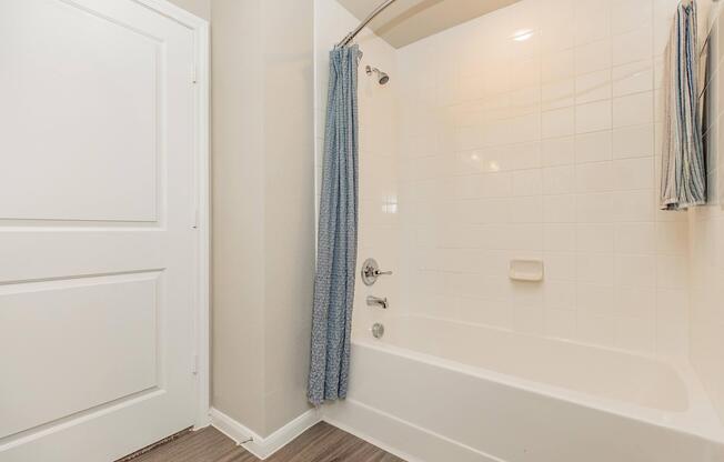 1 bed, 1 bath, 776 sqft, $1,250