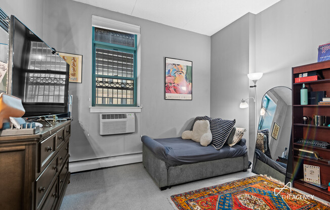 130 BRADHURST AVE