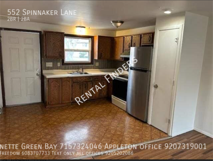 552 SPINNAKER LN