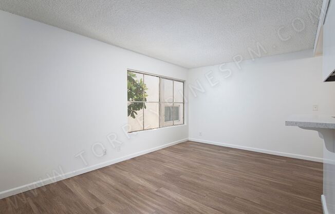 *OPEN HOUSE: 9/6 4-5PM* Old Town 1BR with Parking and Views!