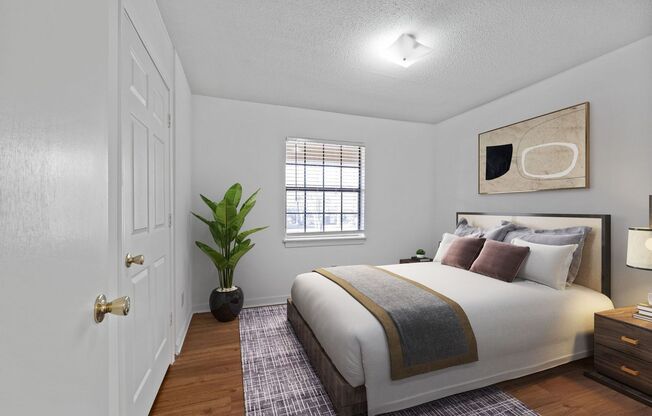 1 bed, 1 bath, 624 sqft, $975, Unit 906-906D Foxcroft