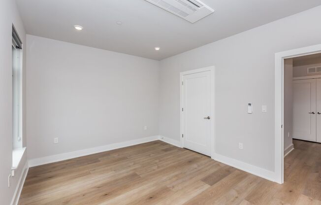 1 bed, 1 bath, 874 sqft, $2,900, Unit Apt # 212
