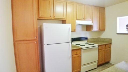 1 bed, 1 bath, 750 sqft, $1,795, Unit 35R