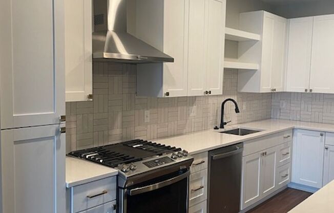 1 bed, 1 bath, 991 sqft, $2,695, Unit 416