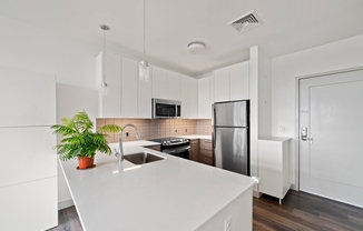 1 bed, 1 bath, 662 sqft, $3,200, Unit 403