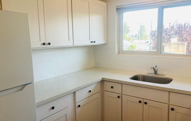 1 bed, 1 bath, $1,595, Unit Unit 5