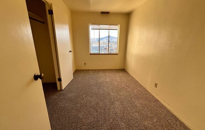 2 beds, 1 bath, 650 sqft, $1,495, Unit 704