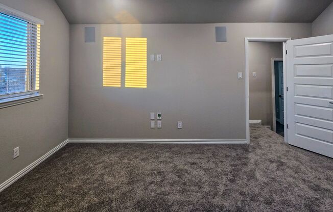 Your Dream Home Awaits – 4 Bedrooms, 4 Baths, $500 Off First Month Rent!