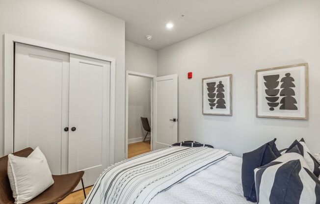 2 beds, 1 bath, 779 sqft, $1,750, Unit 105