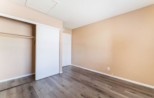 3 beds, 2 baths, $1,795, Unit # 2084