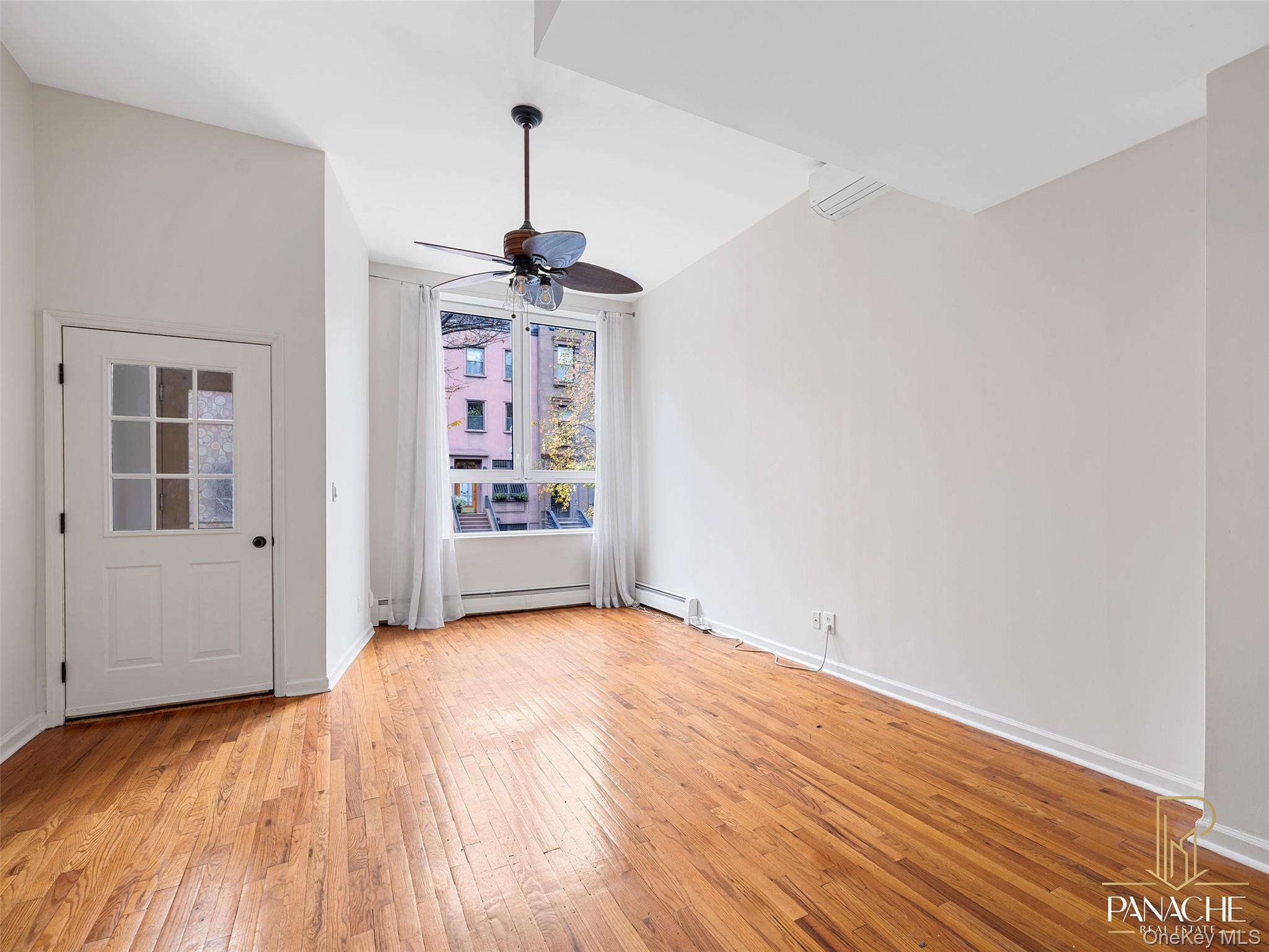 128 W 132 ST