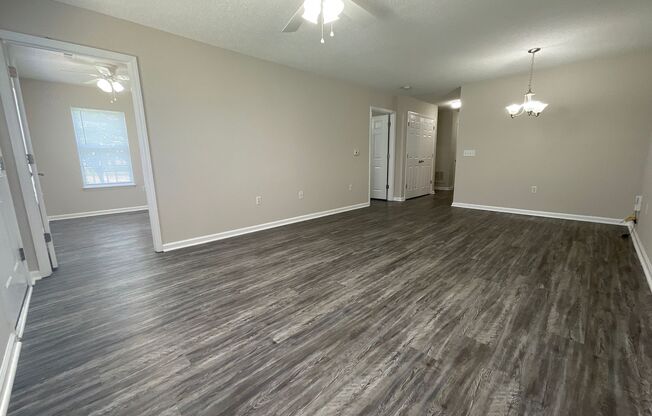 1 bed, 1 bath, 871 sqft, $1,450, Unit 2758-4 Pearl Remodel