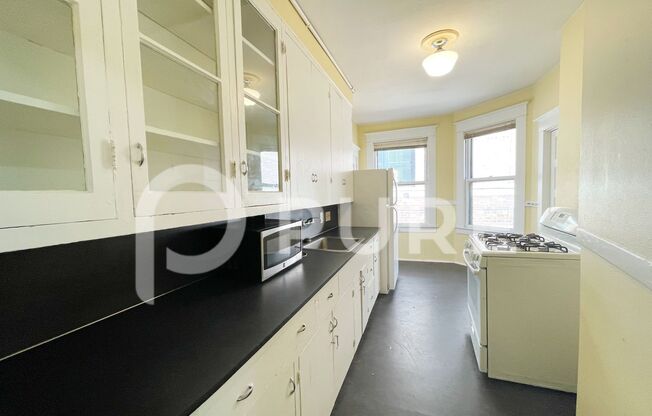 1351-01PP- Yamhill Manor