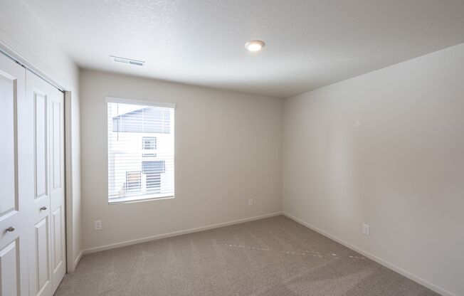 3 beds, 2.5 baths, $2,375