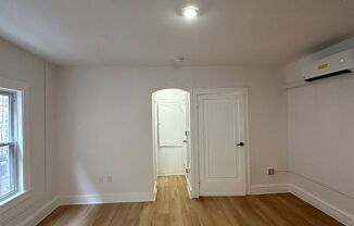 Studio, 1 bath, 500 sqft, $895, Unit Unit 203