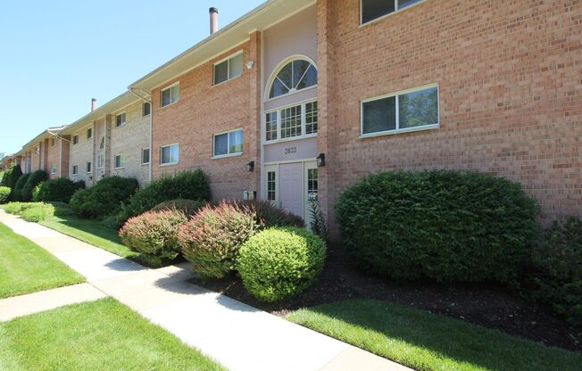 spacious 2BR/1BA condo