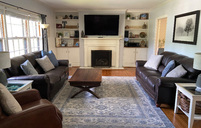 1219 GREENWAY CT