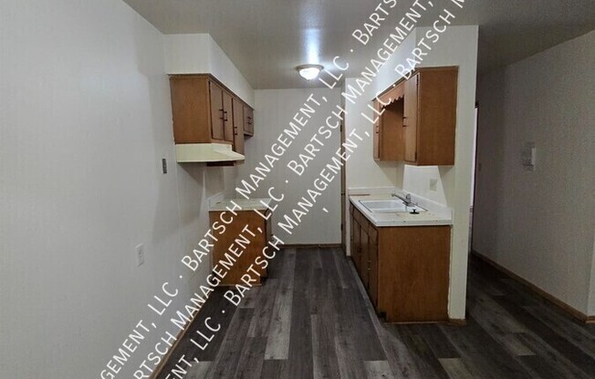 8914 W APPLETON AVE