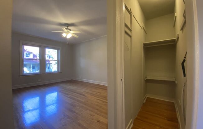 Large storage closet - Charlie Chaplin One Bedroom