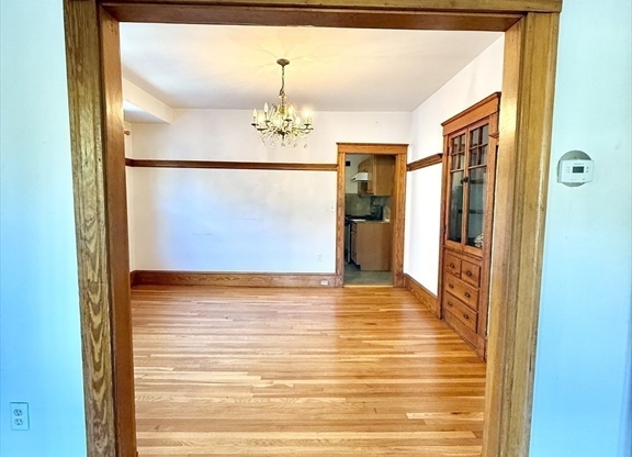 37 WARREN AVE