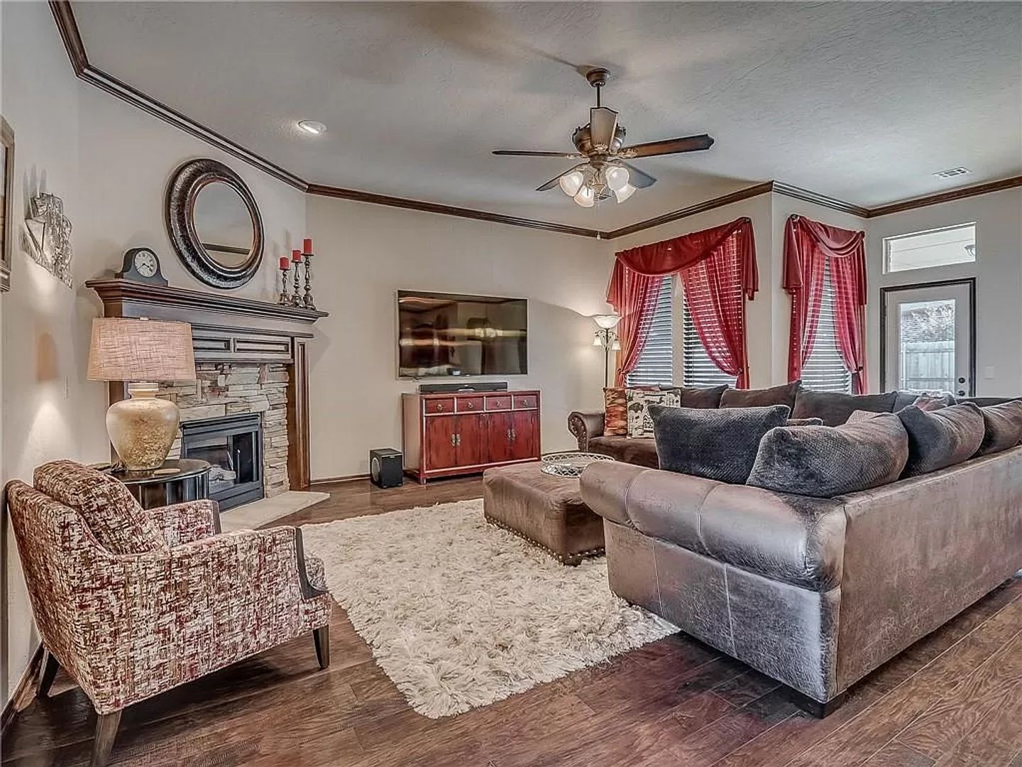 Gorgeous 3 Bed 2 Bath Home in Heart Of Oklahoma City!