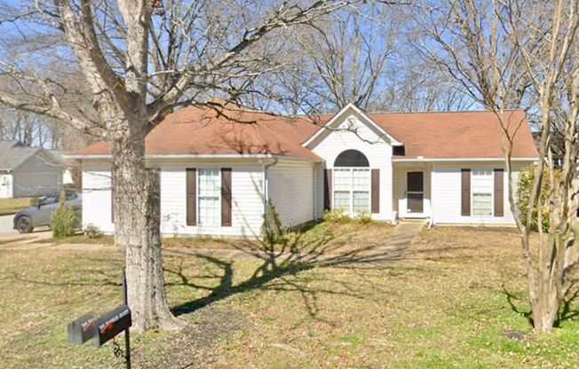 3 Bed, 2 Bath in Ogletree Village!