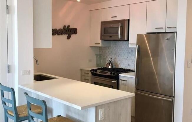 1 bed, 1 bath, 712 sqft, $5,250, Unit 602