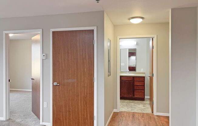 2 beds, 2 baths, 958 sqft, $1,275, Unit 419