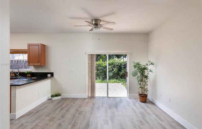 12722 SW 49 CT