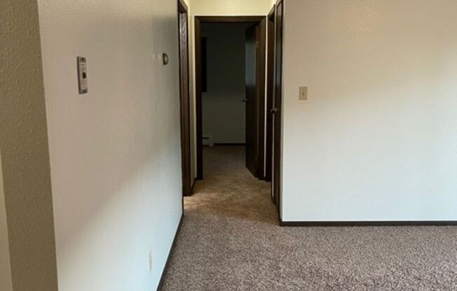 2 beds, 1 bath, 720 sqft, $859, Unit 8