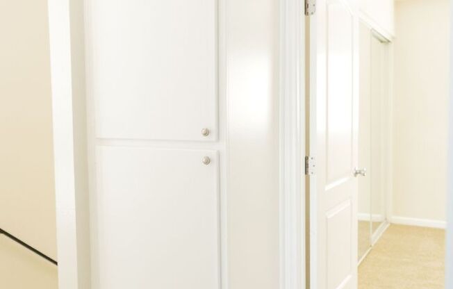 2 beds, 2 baths, 945 sqft, $2,650, Unit 69-202