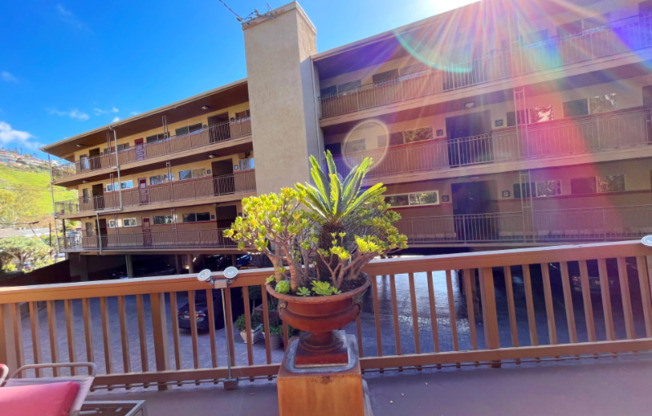 2 beds, 1.5 baths, 950 sqft, $4,195