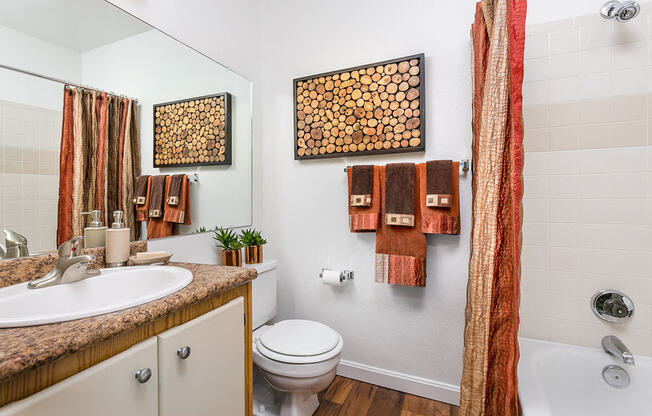 Apartments in SLC Utah with Ceramic Tile Tubs and Showers