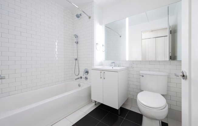 Studio, 1 bath, 786 sqft, $4,783, Unit 810