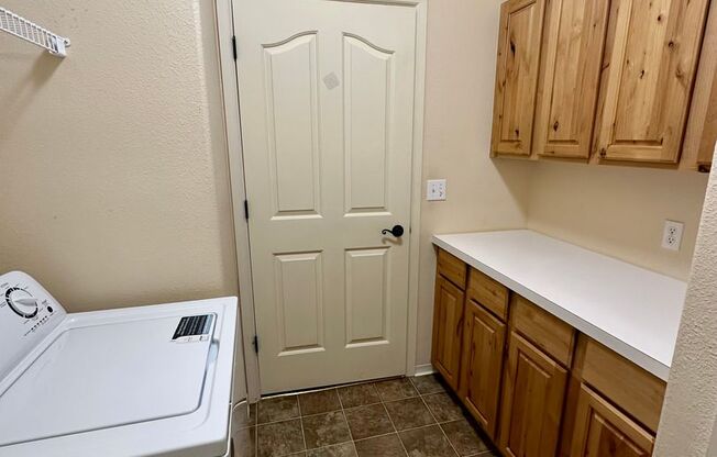 3 beds, 2 baths, $1,795, Unit 104