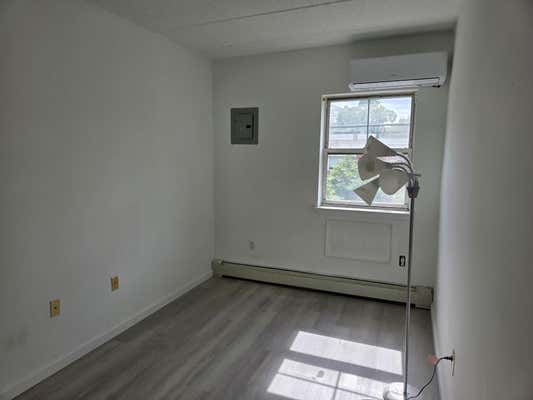832 BRYANT AVE