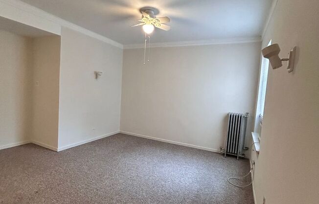 Studio, 1 bath, 233 sqft, $1,280, Unit 705