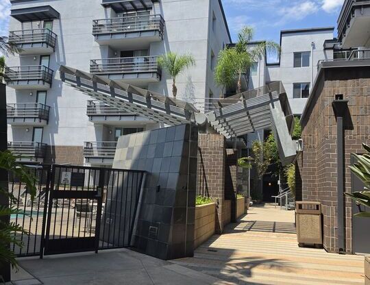 1 bed, 1 bath, 600 sqft, $2,700, Unit 227
