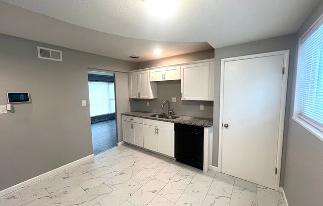 3 beds, 1 bath, $1,595