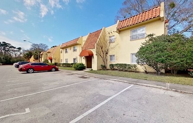 Beautiful 2 Bedroom Condo in The Colony Of San Jose!