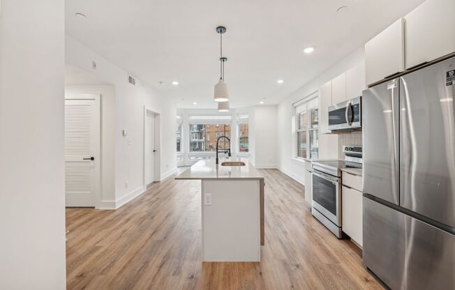 2 beds, 2 baths, 979 sqft, $2,025, Unit 301