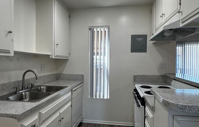 1 bed, 1 bath, 665 sqft, $2,125, Unit 82