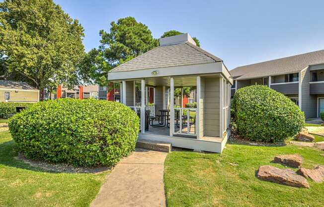 Pergola at the Lakes