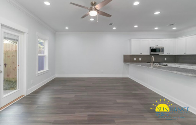 Spacious 2 Story 2 Bedrooms Townhome in Fort Walton Beach!