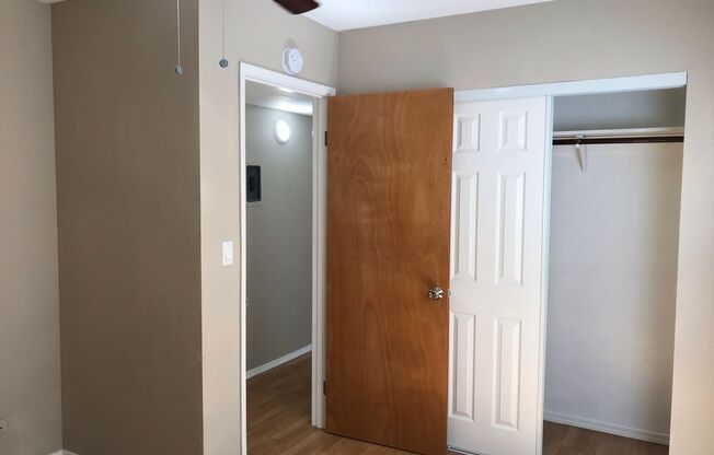 Desirable Midtown Neighborhood Apartment Available Now