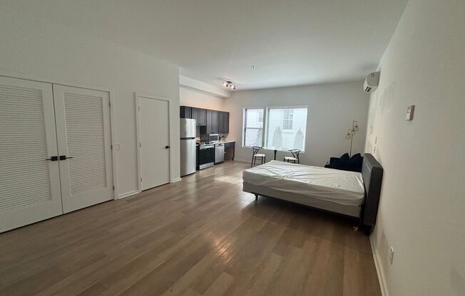 Studio, 1 bath, 400 sqft, $1,750, Unit 101